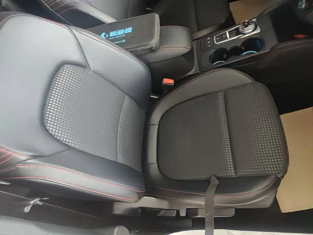 Ford Focus — миниатюра 25
