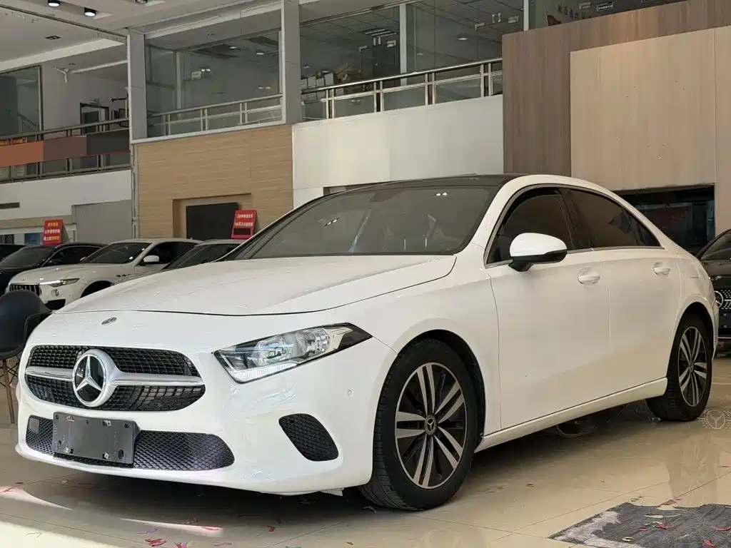奔驰A级 2020款 改款二 A 180 L 运动轿车 2020