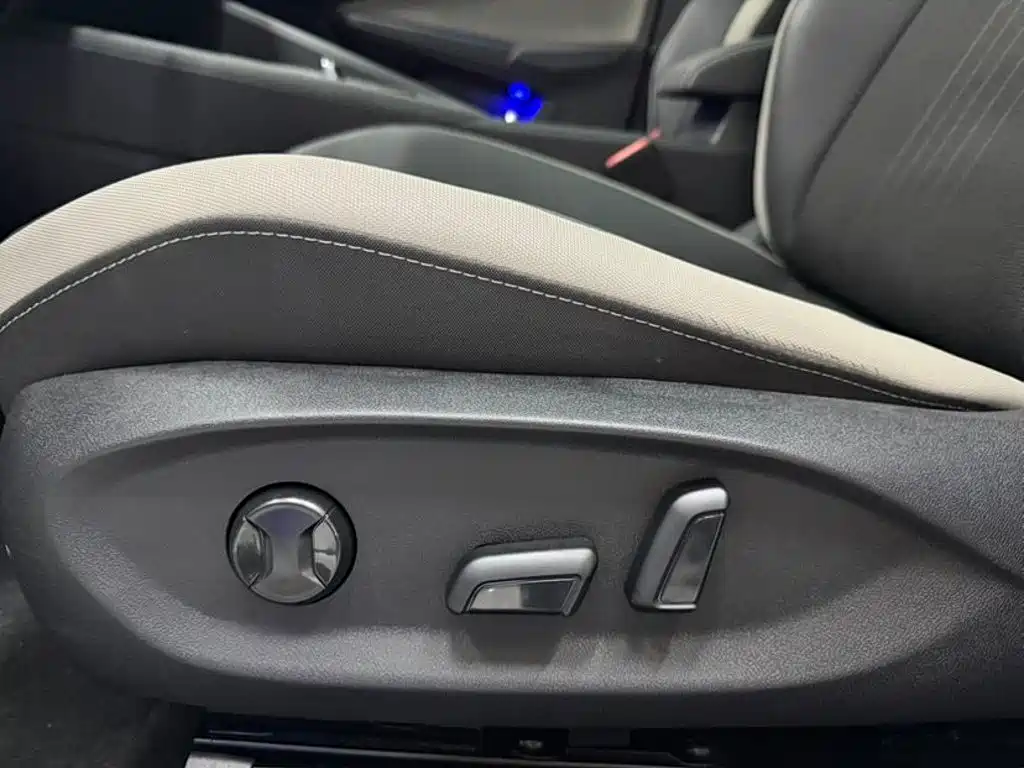 Volkswagen Golf — миниатюра 17