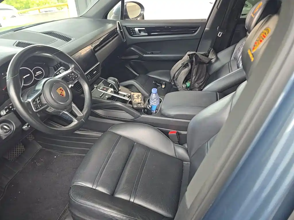 Porsche Cayenne — миниатюра 15