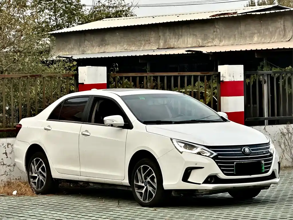 BYD Qin NEV — миниатюра 3