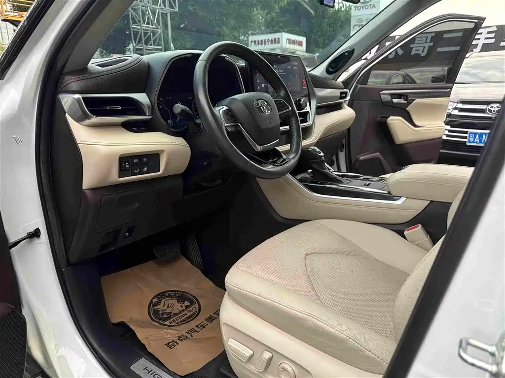 Toyota Highlander — миниатюра 15