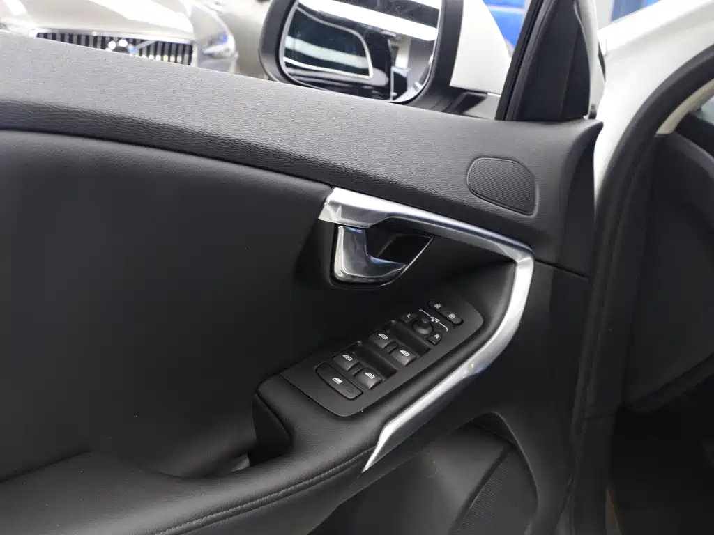 Volvo V40 2018 T3