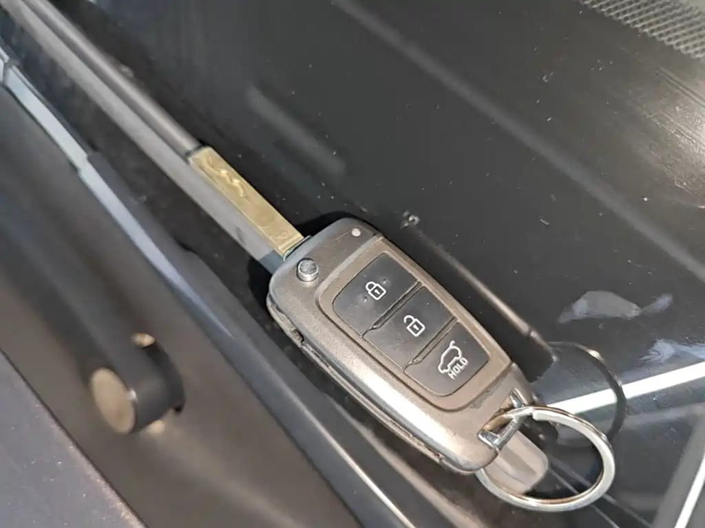 Hyundai Santa Fe — миниатюра 9