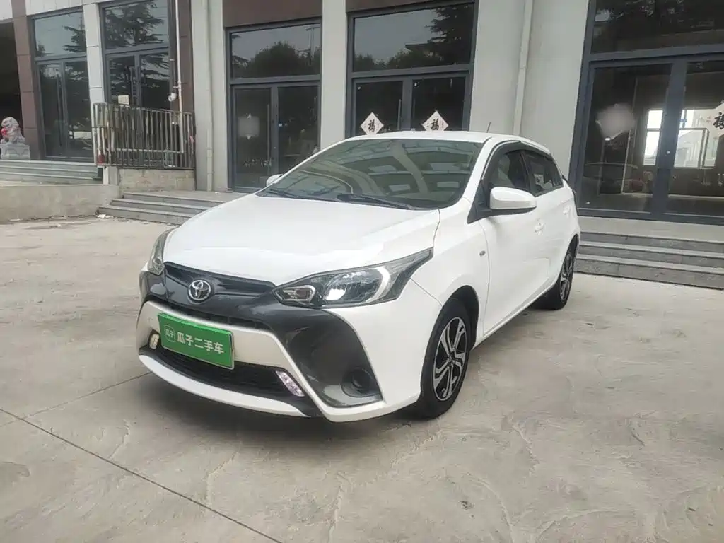 Toyota Yaris L — миниатюра 2