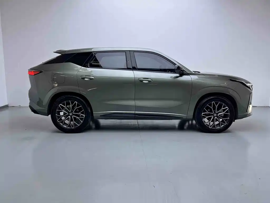 CHANGAN UNI Z NEW ENERGY