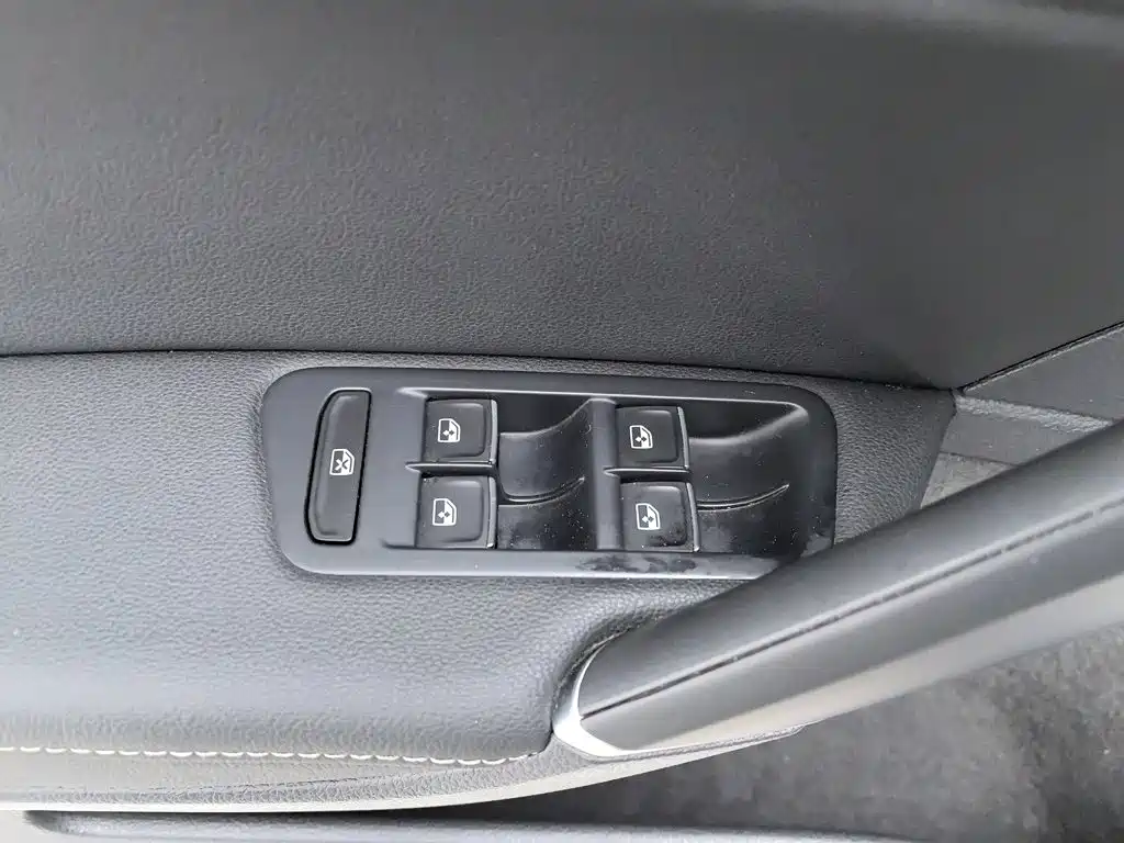 Volkswagen Golf — миниатюра 9