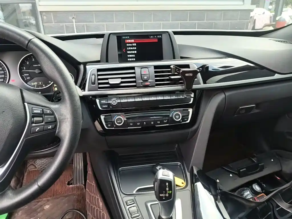 BMW 3 Series GT — миниатюра 13