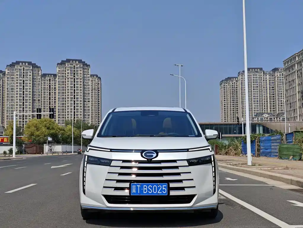 GAC Motor Trumpchi E8