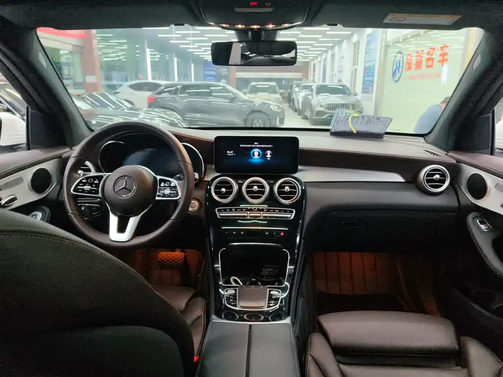 Mercedes-Benz GLC 2022 GLC 260 L 4MATIC