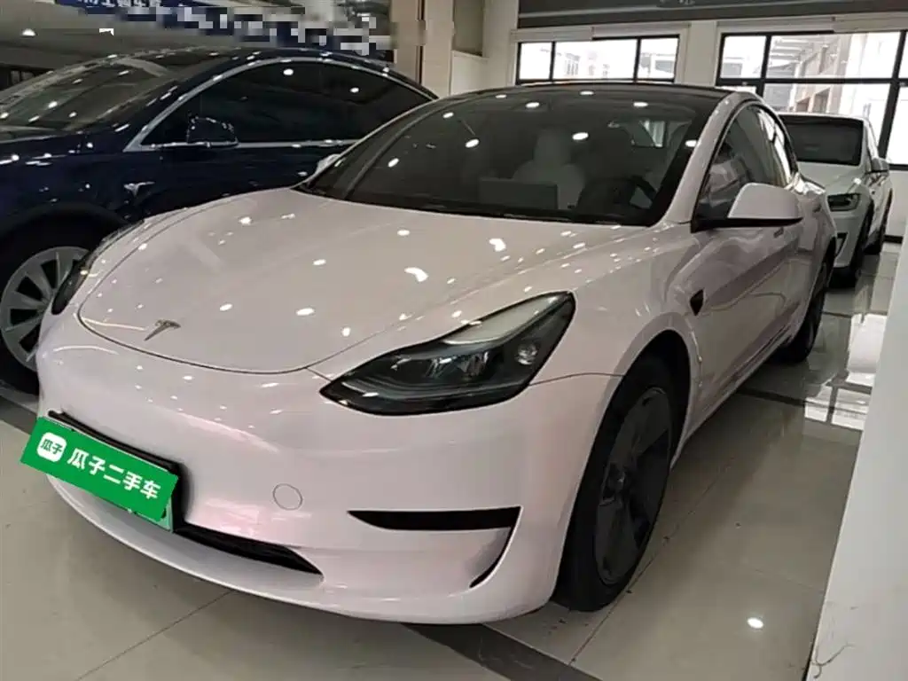 Tesla Model 3 2023