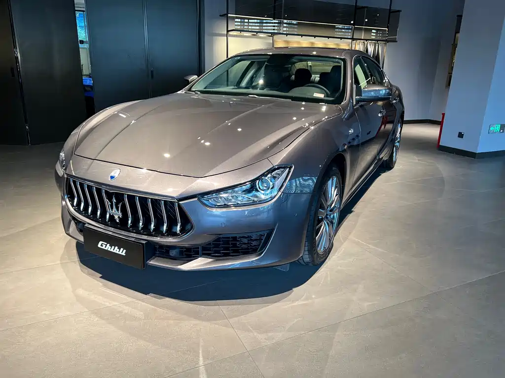 Maserati Ghibli 0