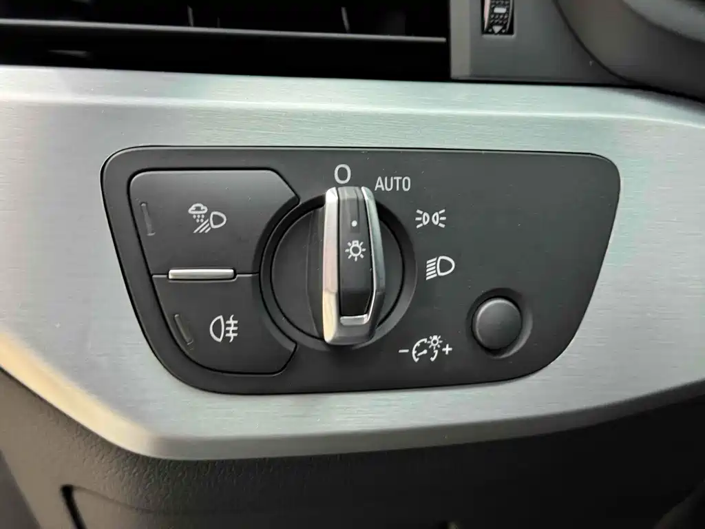 Audi A4L — миниатюра 13