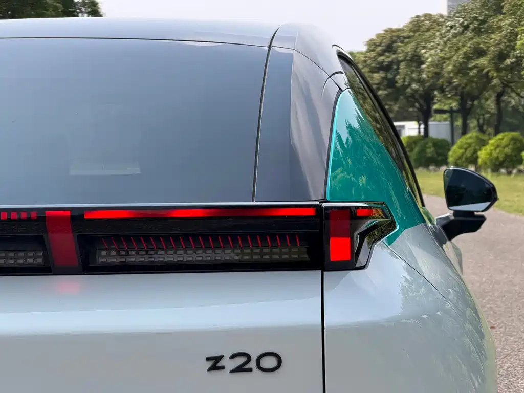 Lynk & Co Z20 — миниатюра 9