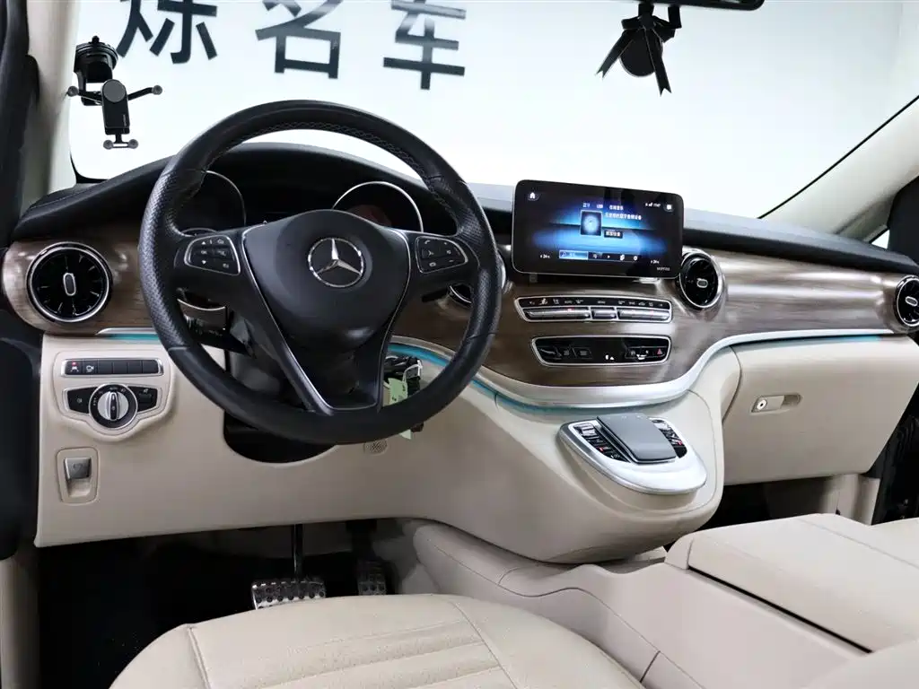 MERCEDES-BENZ V CLASS