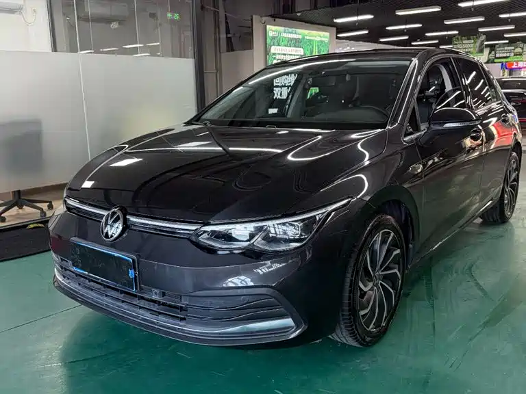 Volkswagen Golf 2021