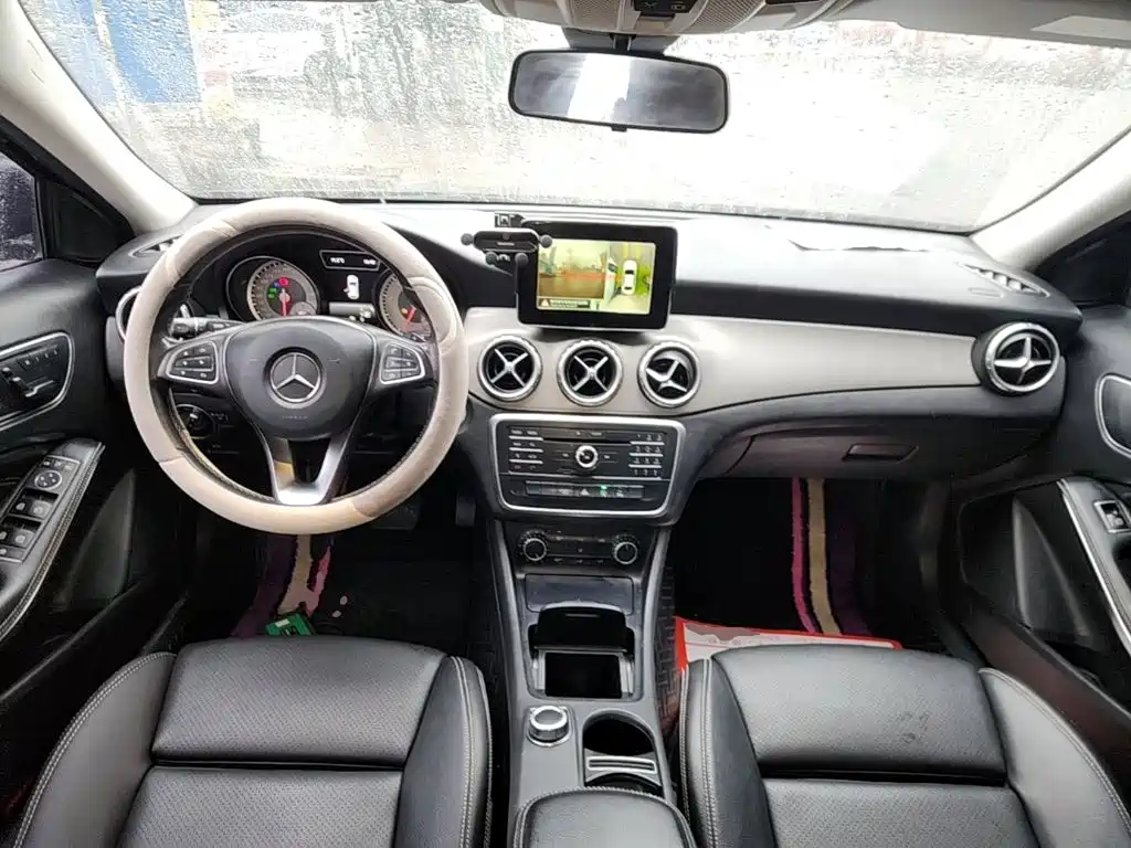 Mercedes-Benz GLA — миниатюра 10
