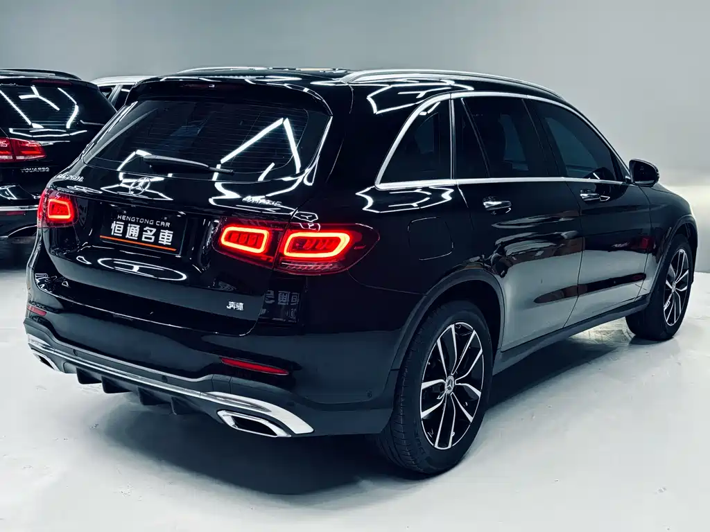 MERCEDES-BENZ GLC