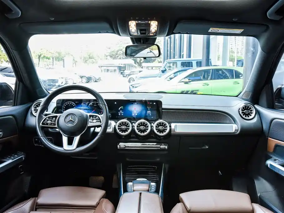 Mercedes-Benz GLB — миниатюра 19