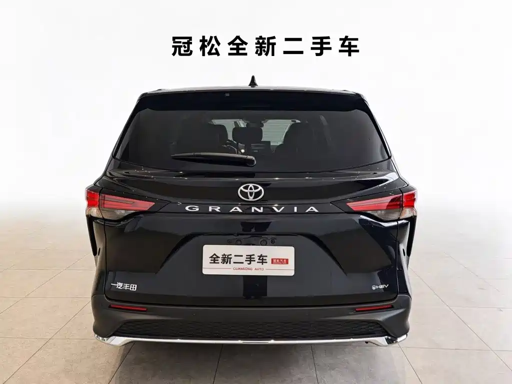 Toyota Granvia — миниатюра 4