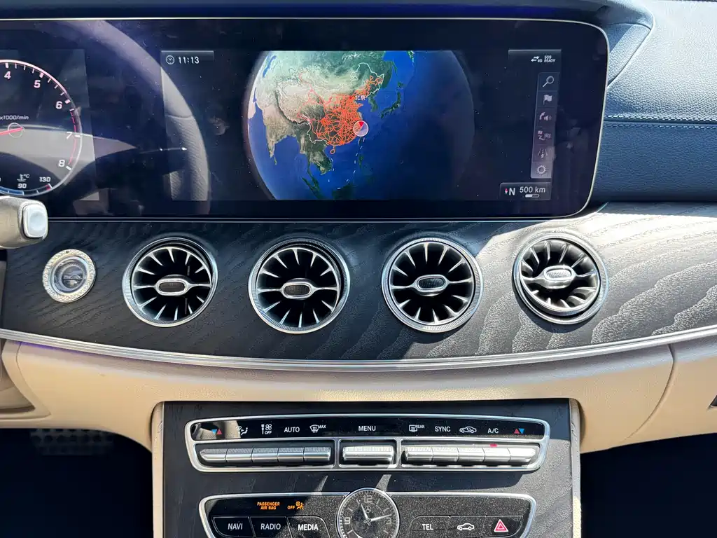 Mercedes-Benz E-Class (Import) — миниатюра 14