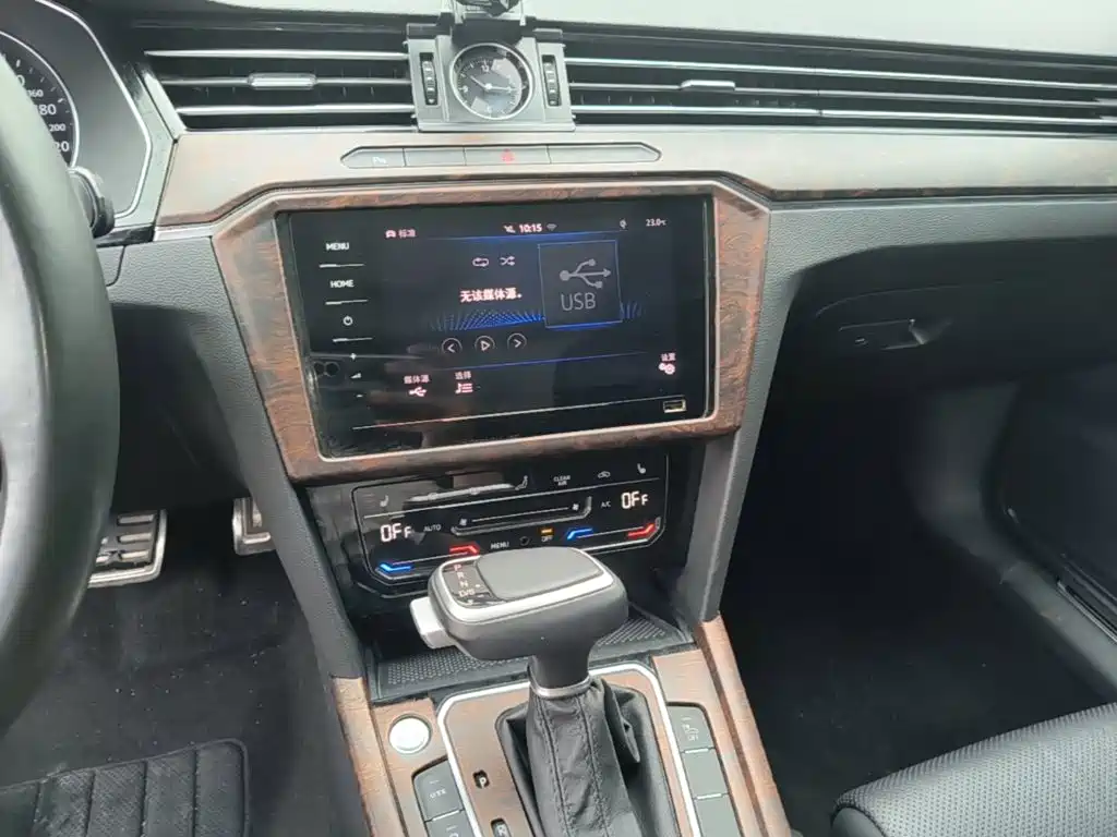 Volkswagen Magotan PHEV — миниатюра 13