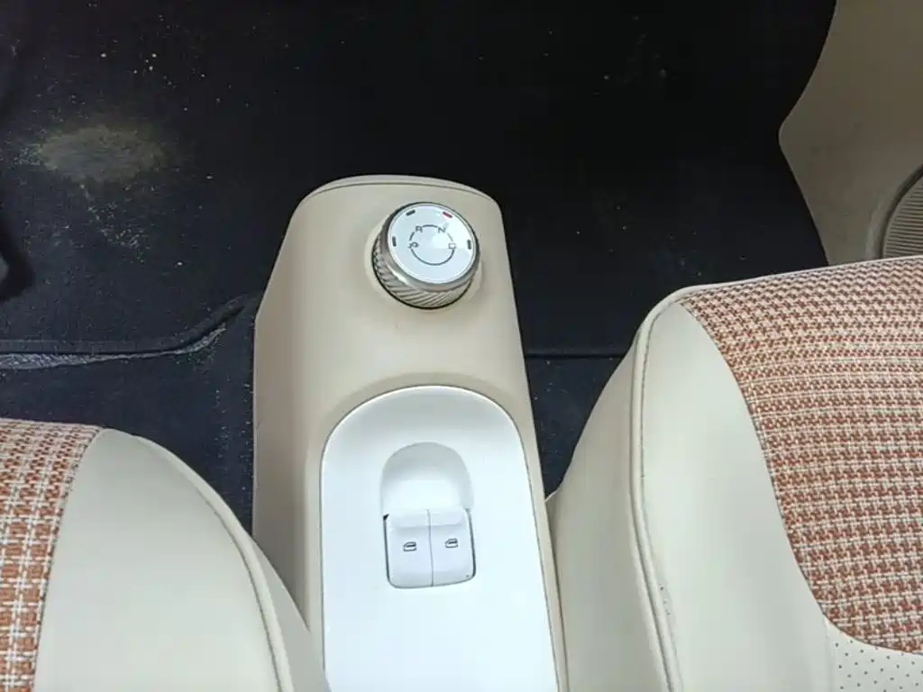Wuling MINIEV — миниатюра 14