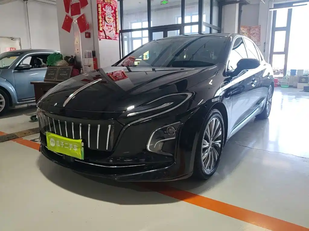 Hongqi Hongqi E-QM5 — миниатюра 2