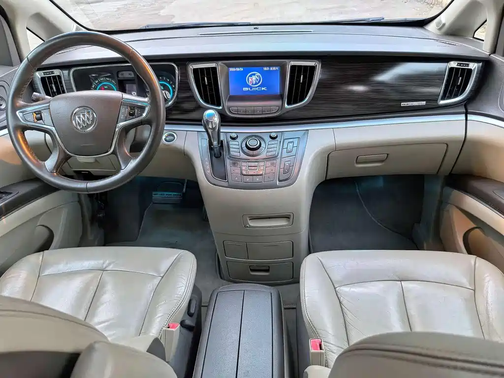 Buick GL8 — миниатюра 9