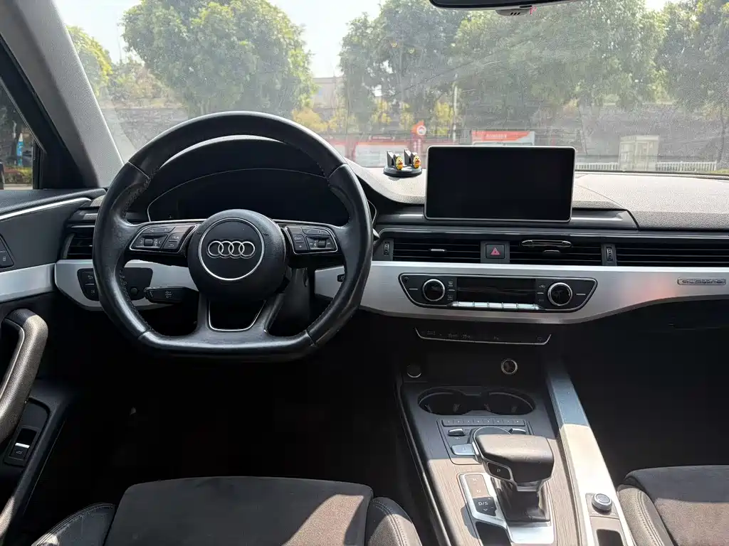 Audi A4L 2017 45 TFSI quattro