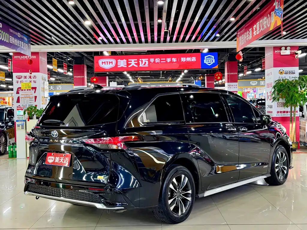 Toyota Granvia — миниатюра 4
