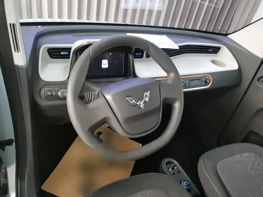 Wuling MINIEV — миниатюра 11