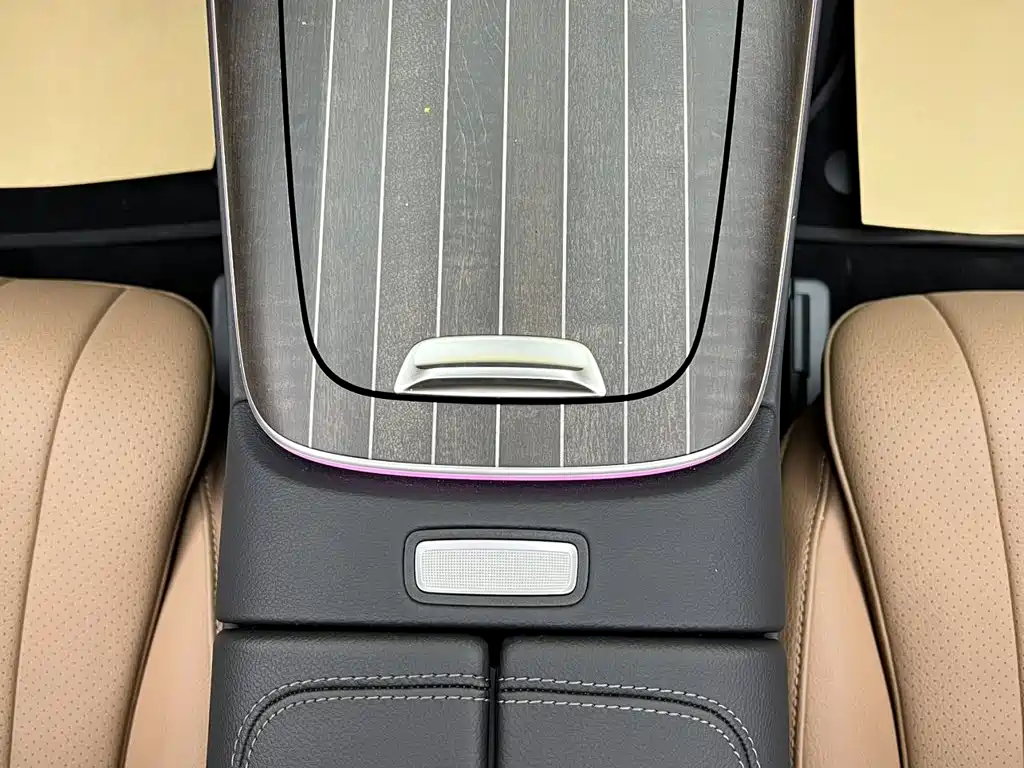 Mercedes-Benz E-Class — миниатюра 37