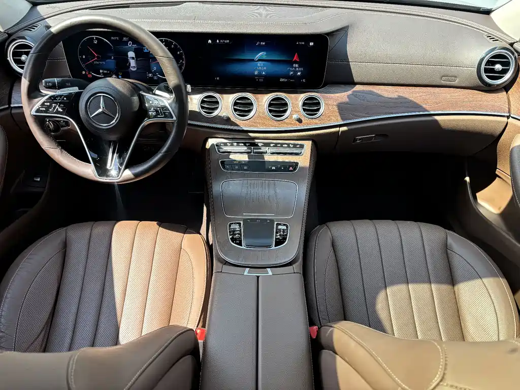 Mercedes-Benz E-Class — миниатюра 12