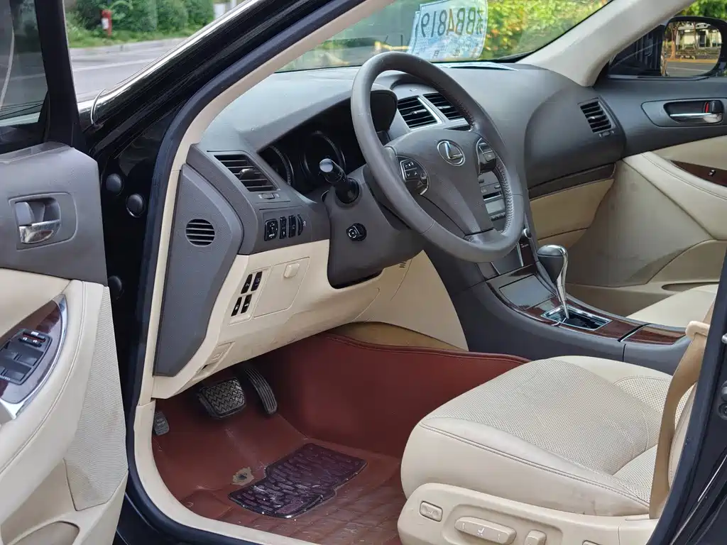 Lexus ES — миниатюра 10