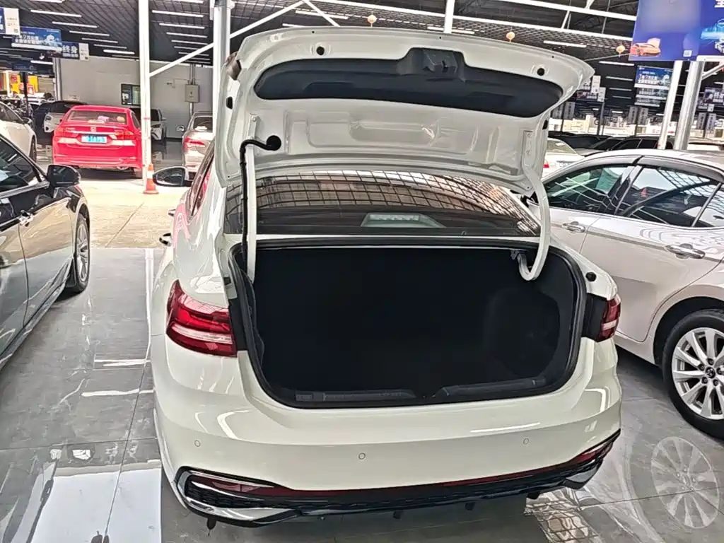 Volkswagen Lavida — миниатюра 19