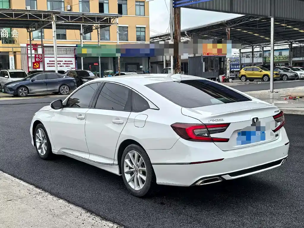 Honda Accord — миниатюра 8