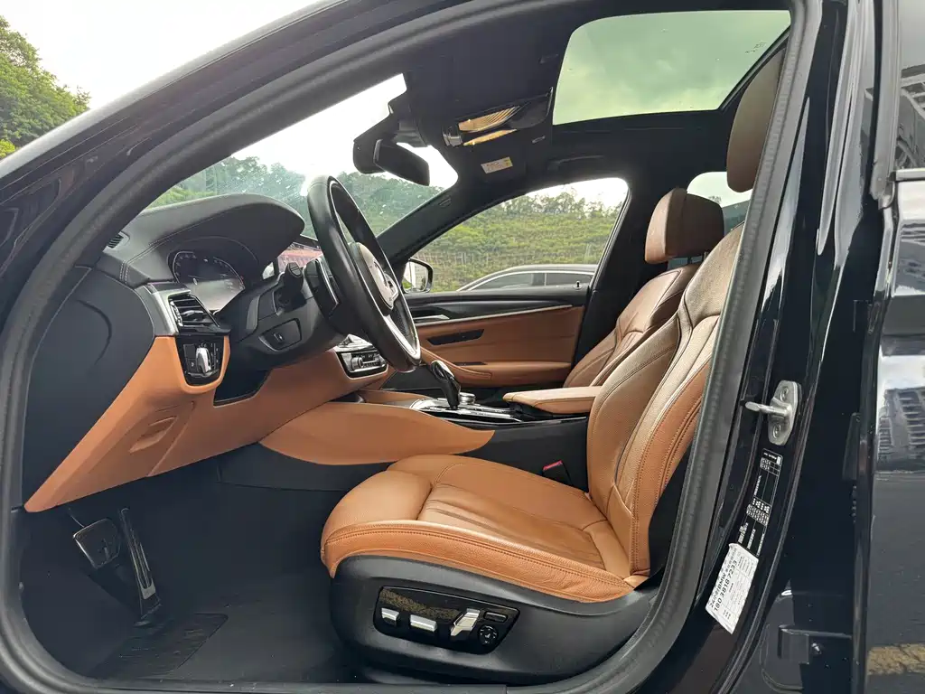 BMW 5 Series (Import) — миниатюра 4