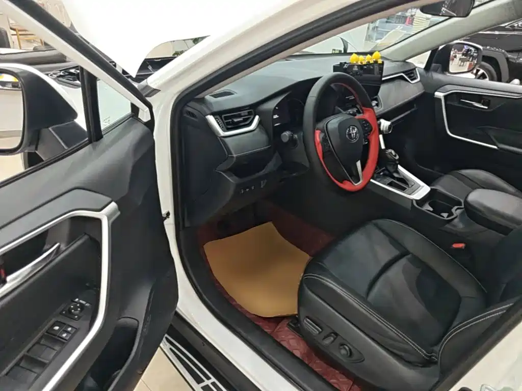 Toyota RAV4 — миниатюра 21