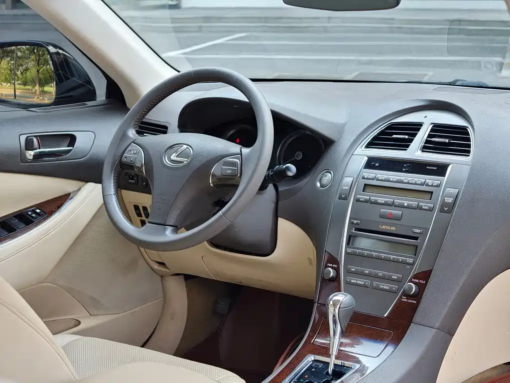 Lexus ES — миниатюра 14