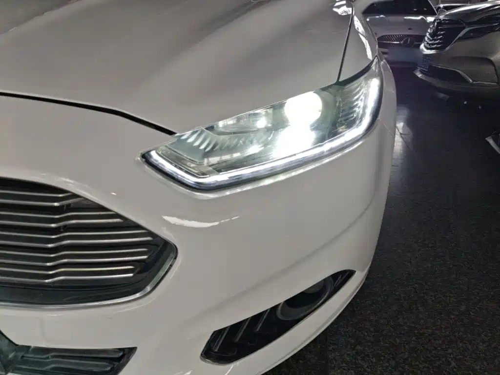 Ford Mondeo — миниатюра 24