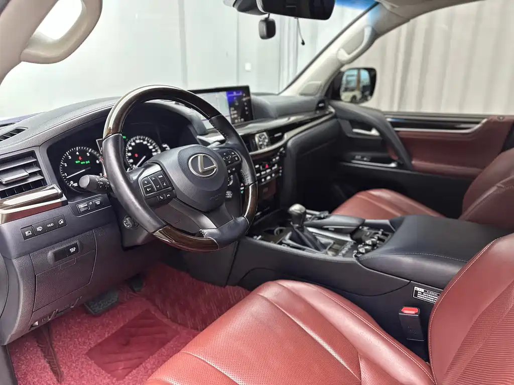 Lexus LX — миниатюра 16