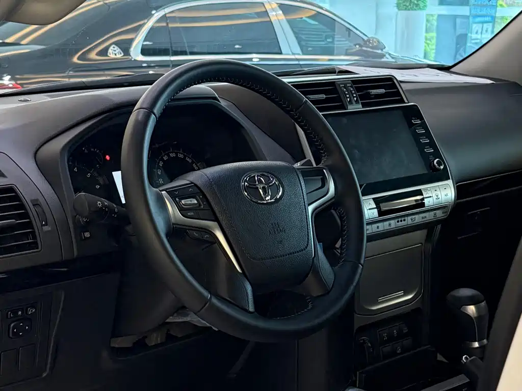 Toyota Land Cruiser Prado 2023 4.0L