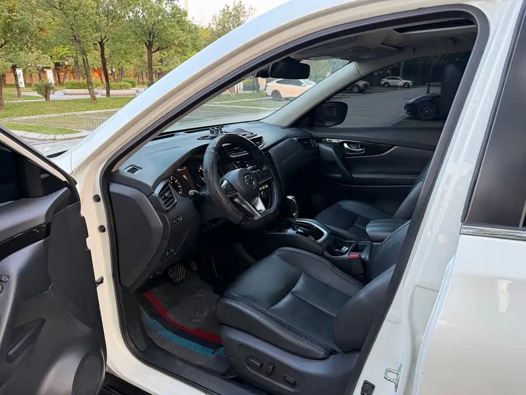 Nissan X-Trail — миниатюра 12