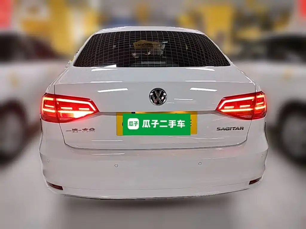 Volkswagen Sagitar — миниатюра 8