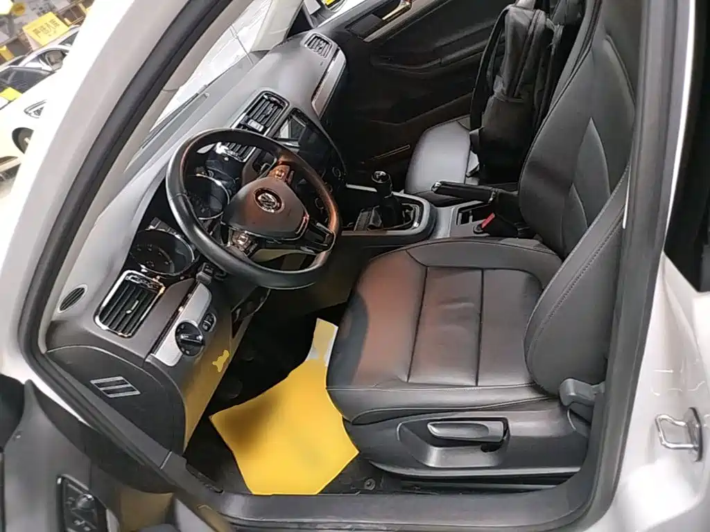 Volkswagen Sagitar — миниатюра 20