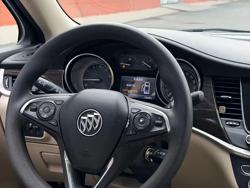 Buick Verano — миниатюра 14