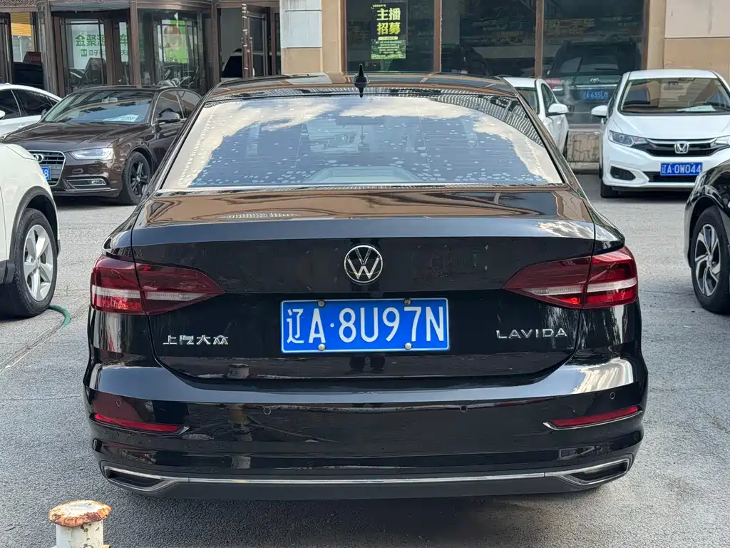 Volkswagen Lavida — миниатюра 8