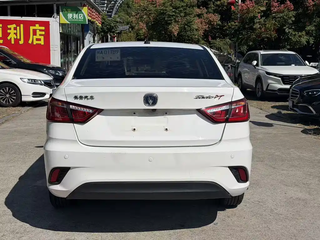 Changan Eado DT — миниатюра 8