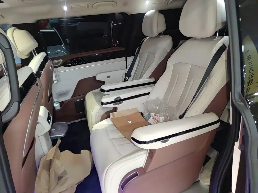BYD Xia — миниатюра 17